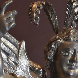 Pormenor da escultura em prata de S. Miguel Arcanjo. Século XIX.