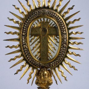 Resplendor. Pormenor de relicário em prata dourada e vidro. Séculos XVI-XVII