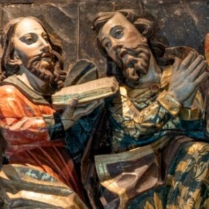 Apóstolos. Pormenor de friso em madeira estofada e policromada. Século XVII-XVIII.