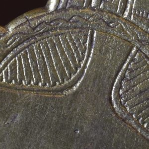 Pormenor de cruz em cobre dourado. Século XII.