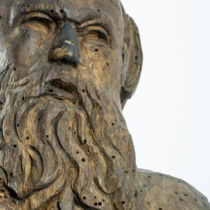 Rosto. Pormenor da escultura em madeira policromada de São Paulo. Século XVI.