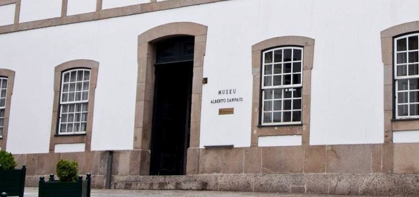 Vista da entrada principal do Museu