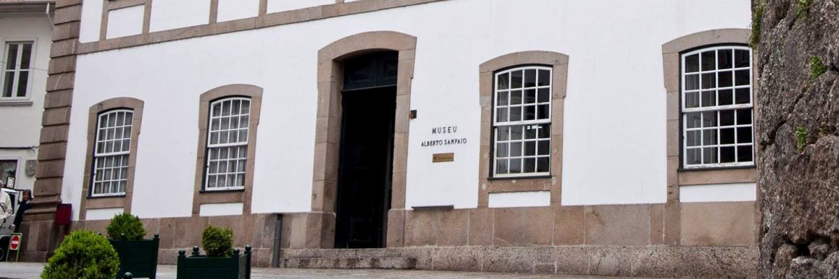 Vista da entrada principal do Museu