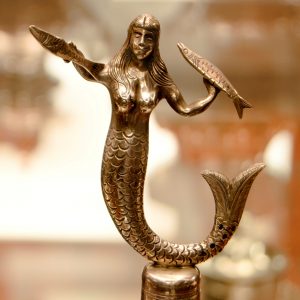 Sereia. Pormenor de paliteiro em prata. Século XIX.